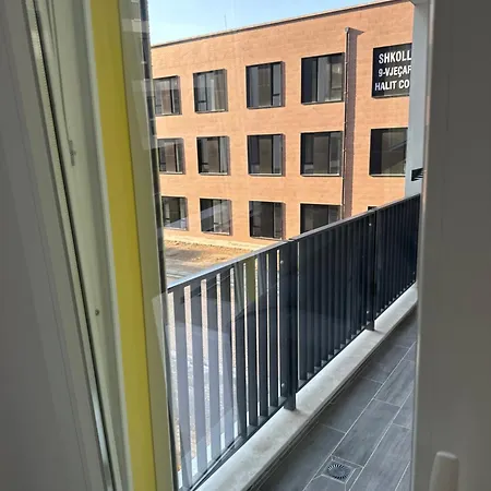 Bratti'S Apartment Near Tirana Center And Mother Teresa Airport Exterior photo