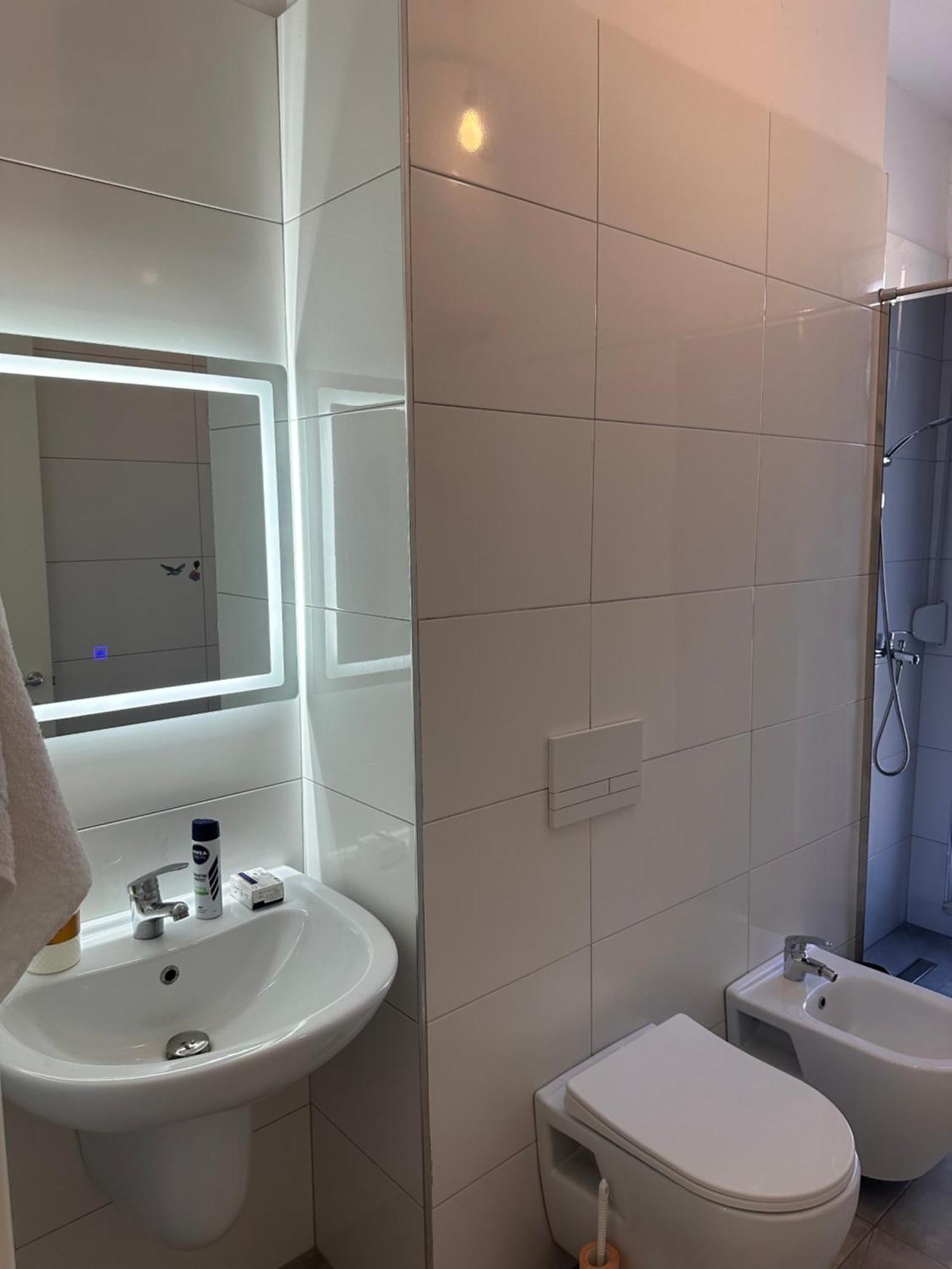 Appartement Bratti's Near Center And Mother Teresa Airport Tirana