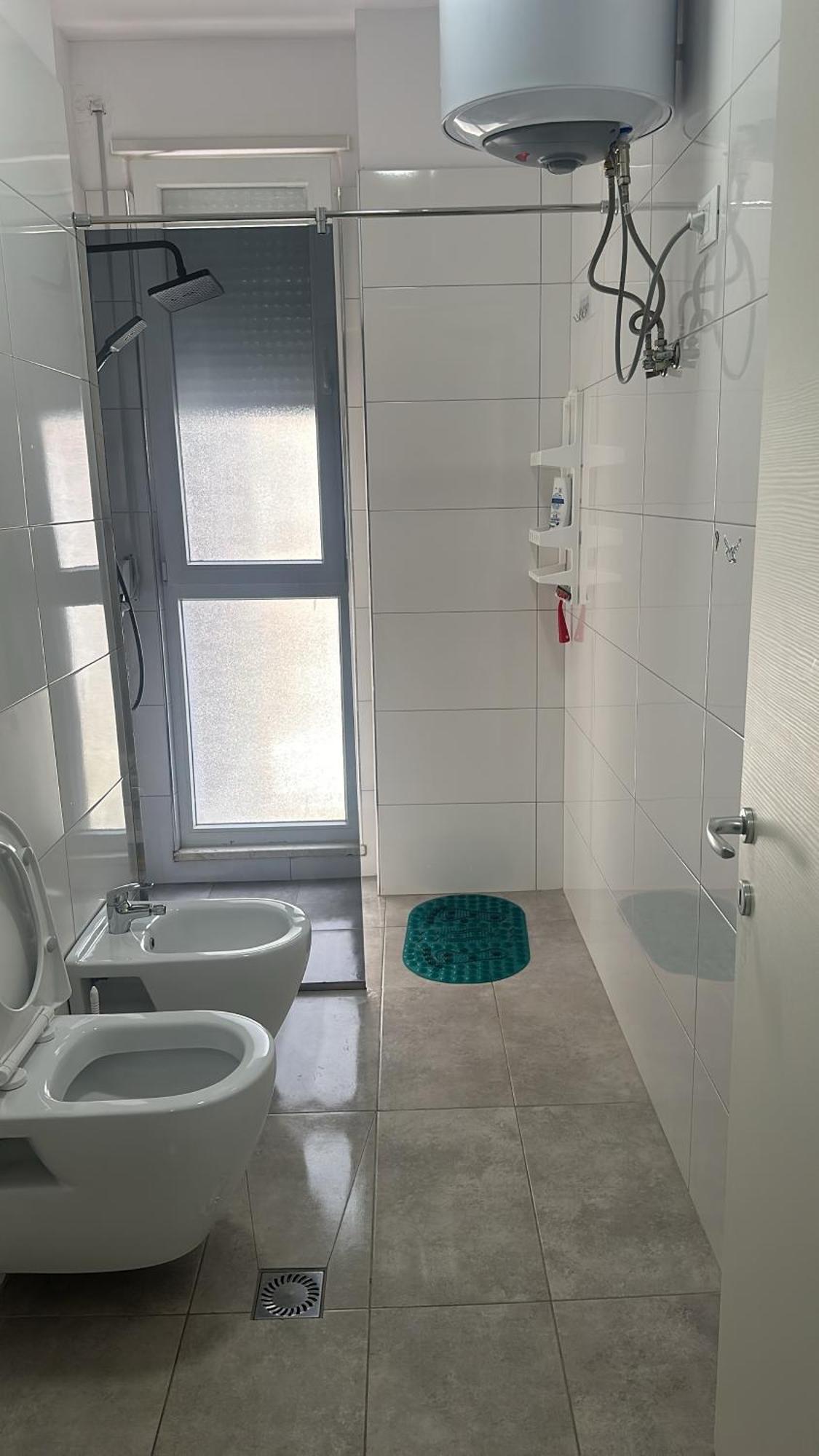 Bratti's Near Center And Mother Teresa Airport Appartement *